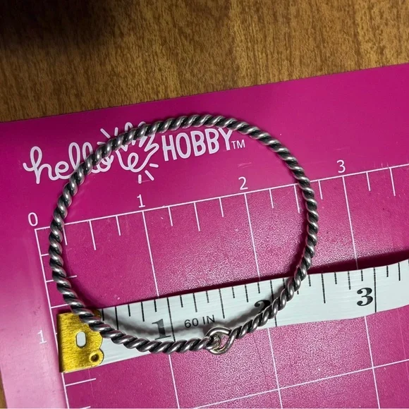 James Avery Twisted Silver Hook On Bracelet - Picture 3 of 4